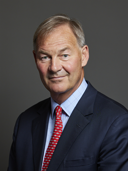 Official parliamentary portrait of Rupert Lowe